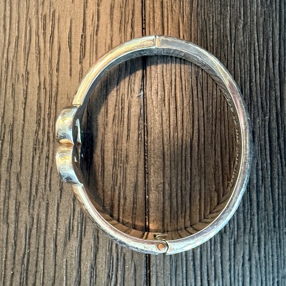 Brighton Hinged Heart Bracelet / Bangle - Picture 4 of 7